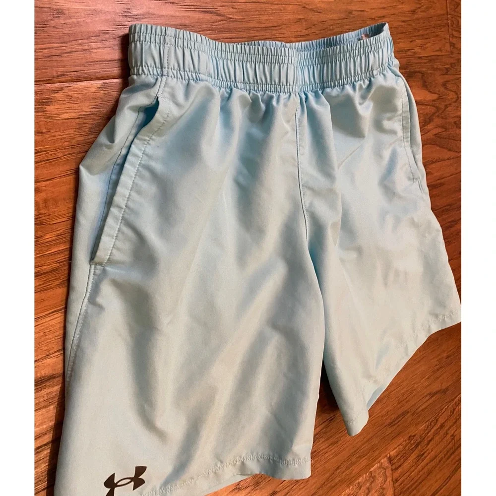 Under Armour Boys Light Blue Athletic Shorts Youth Large Elastic Waist Pockets